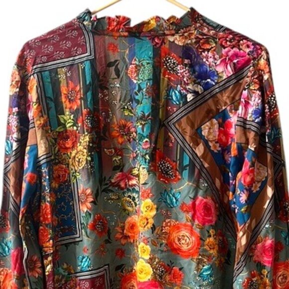 Tolani Multi-Color Floral Long Sleeve Button Down Blouse NWOT Size Medium - Picture 7 of 12